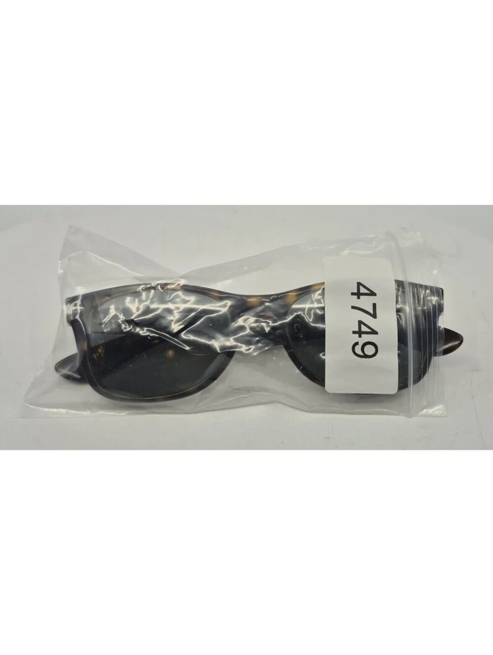 Ray-Ban RB2132 New Wayfarer Sunglasses Frames Brown Tortoise 902 52-18-3N Italy